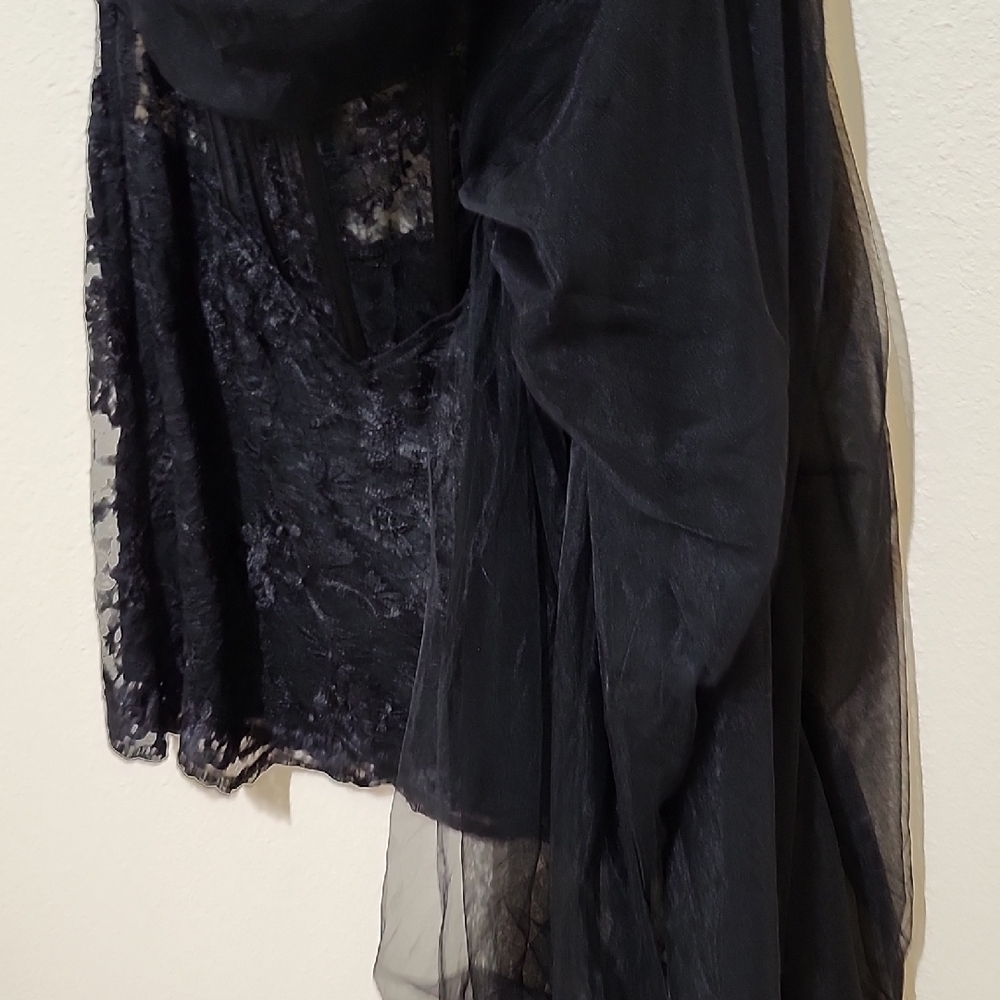 Elegant Black Mini Dress - Picture 6 of 16